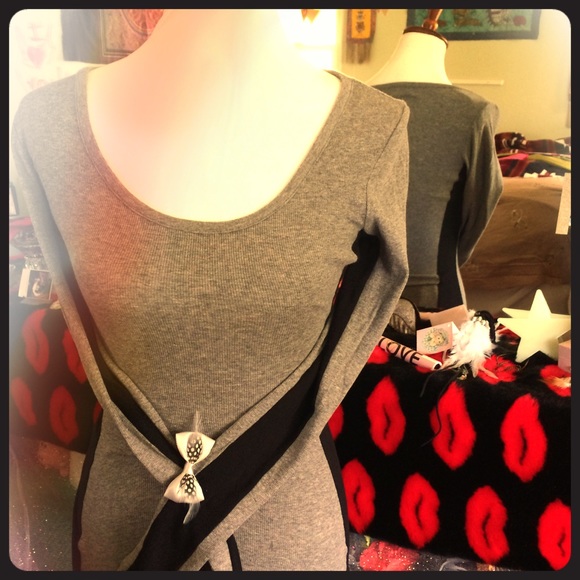 LAST CHANCE SALE!   🤍❤️🖤Guess X 3 - Picture 6 of 7